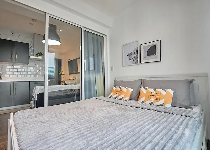 Cozy Crib At Acqua Residences - Rockwell Views *