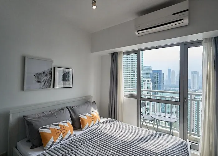 Cozy Crib At Acqua Residences - Rockwell Views Apartment